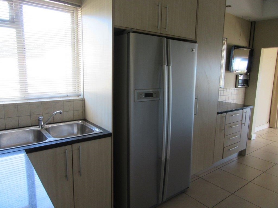 8 Bedroom Property for Sale in Milnerton Western Cape